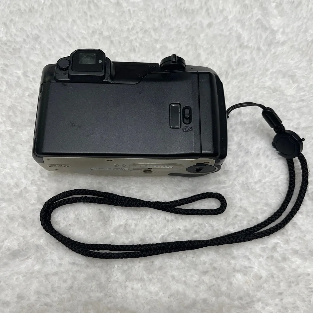 Pentax IQZoom 105G 35mm Point & Shoot Film Camera - Case - UNTESTED